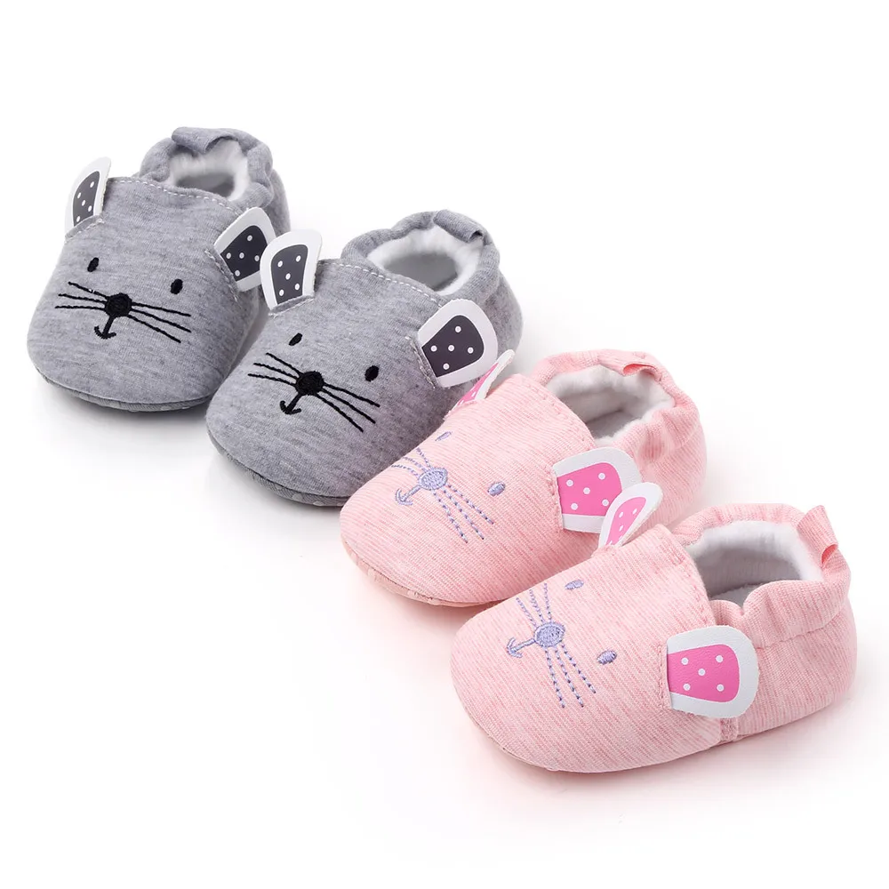 

Spring and autumn new embroidered cartoon baby shoes 0-1 year old boys and girls shoes home antiskid walking shoes