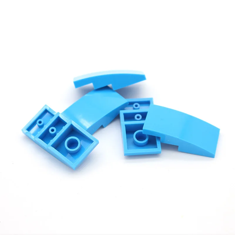 Бесплатная доставка Moc склон изогнутый 4x2 без шпилек 93606 DIY просвечивающие