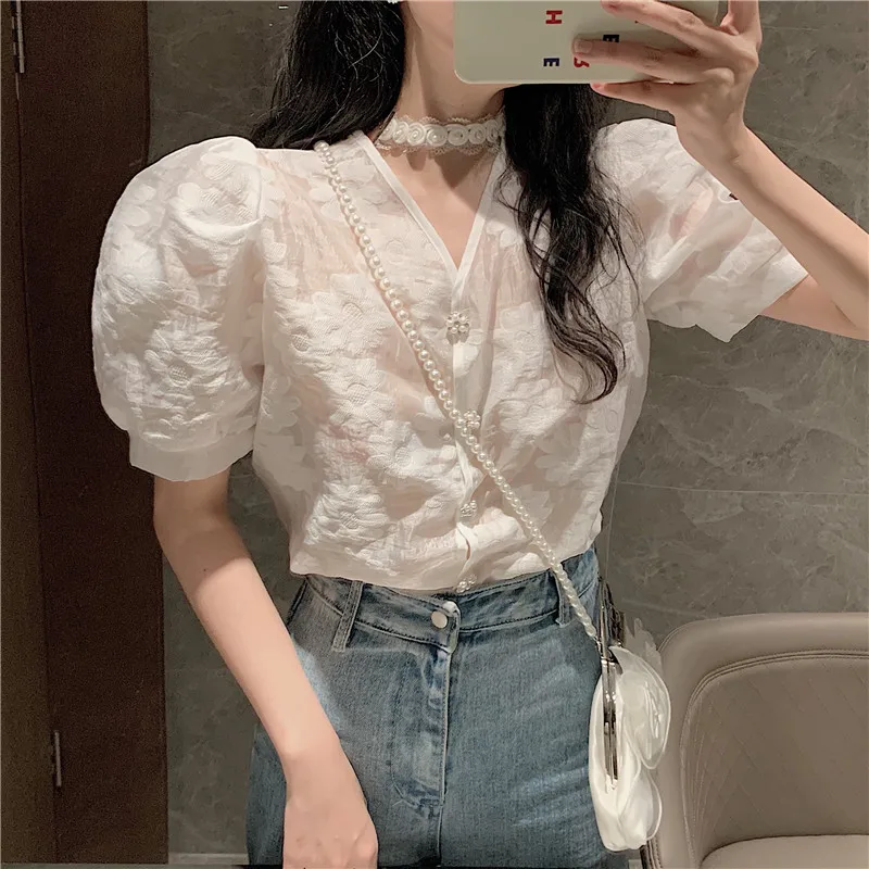

Pearl buttons 2021 Sweet Vintage Floral Shirt Womens tops New Lace Chiffon Puff Sleeve V-Neck Women shirts White Light Blue