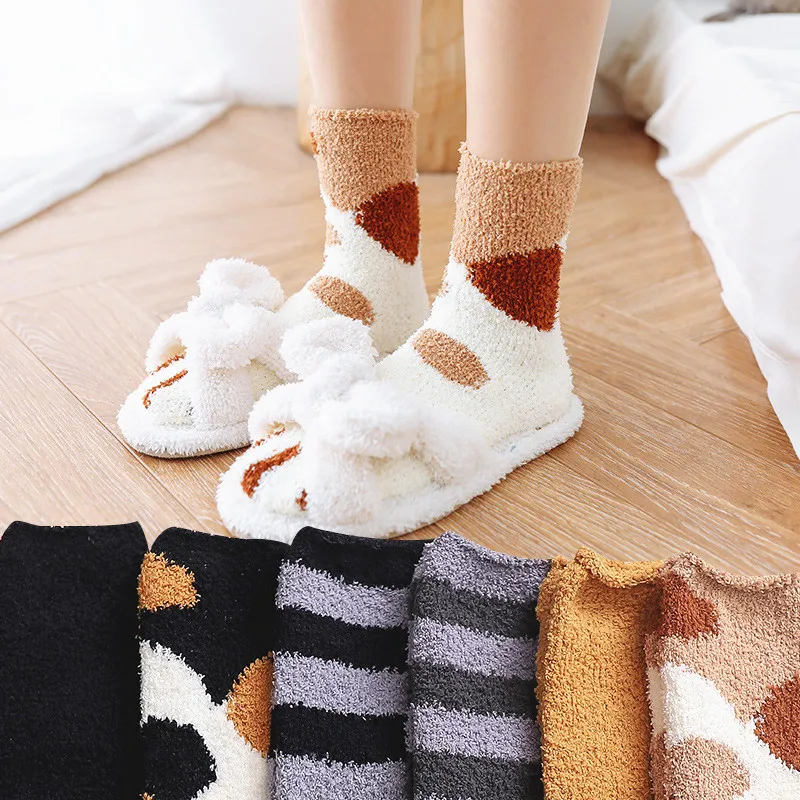Dreamlikelin 2 Pairs/Lot Kawaii Woman Winter Socks Funny Cat Paw Cartoon Pattern Fleece Socks Soft Sleeping Warm Sox for Girl