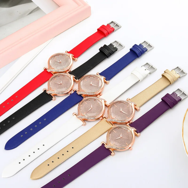

100pcs / lot new hot selling leisure fashion diamond inlaid women's net belt watch water diamond star face magnet Watch