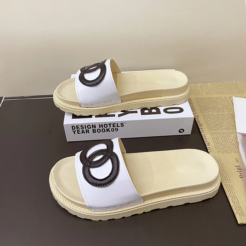 

Fashion street style Wear Women's Slippers Summer Korean Non-slip Sandals Water Shoes All-match Simple Beach Slippers