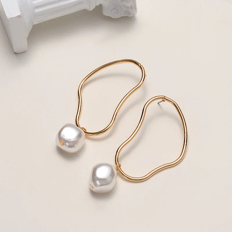 

2021 Korean New Statement Simulated Pearl Ball Drop Earrings For Women Wedding Ear Jewelry Gold Fashion Temperament Earings