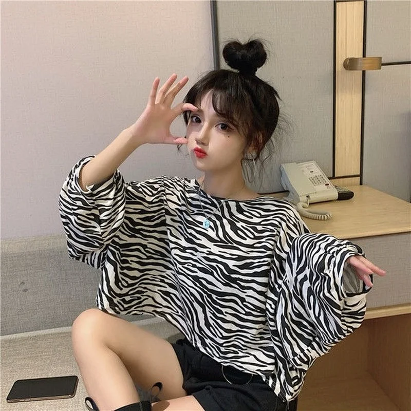 Women Sweetshirts Triped Lantern Sleeve Pullovers Harajuku Streetwear Women Korean Pop Plus Size Women Clothing Spring 2021