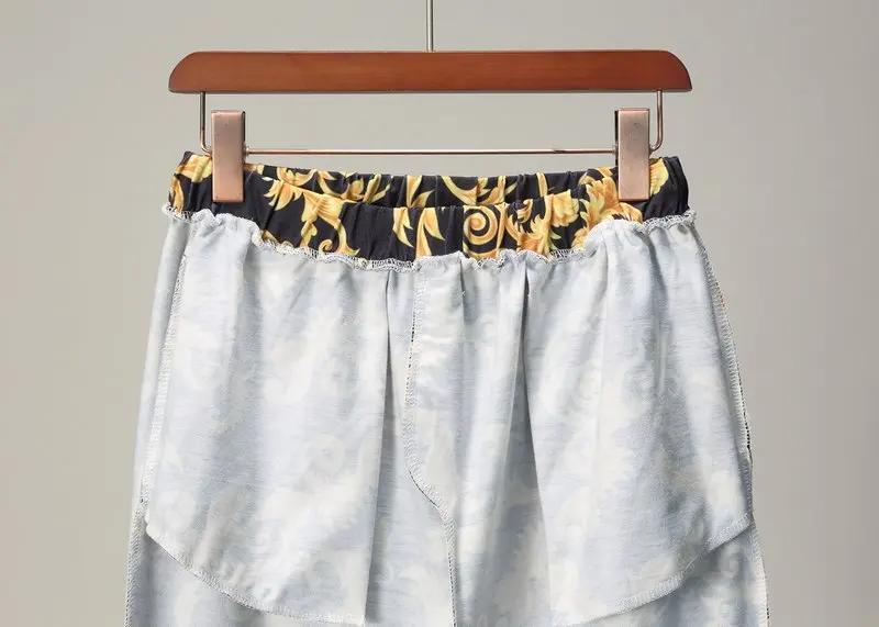 

2021 summer Men's beach pants new foreign trade fashion Medusa printed sports shorts men's Capris