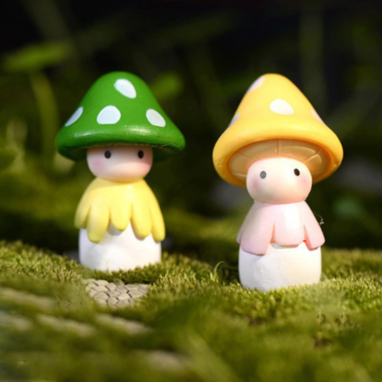 

Cute Small Mushrooms Forest Miniature figurines Birthday Cake Topper Statue Children's Day Party Cupcake Miniature Figurine