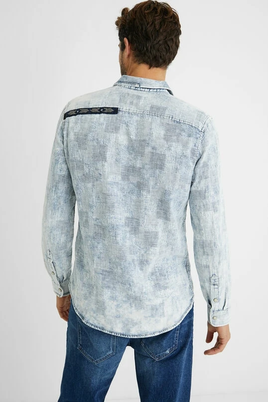 

Foreign trade, sand washing, broken holes, worn out, buttons on the shoulders, fashion design men's shirts