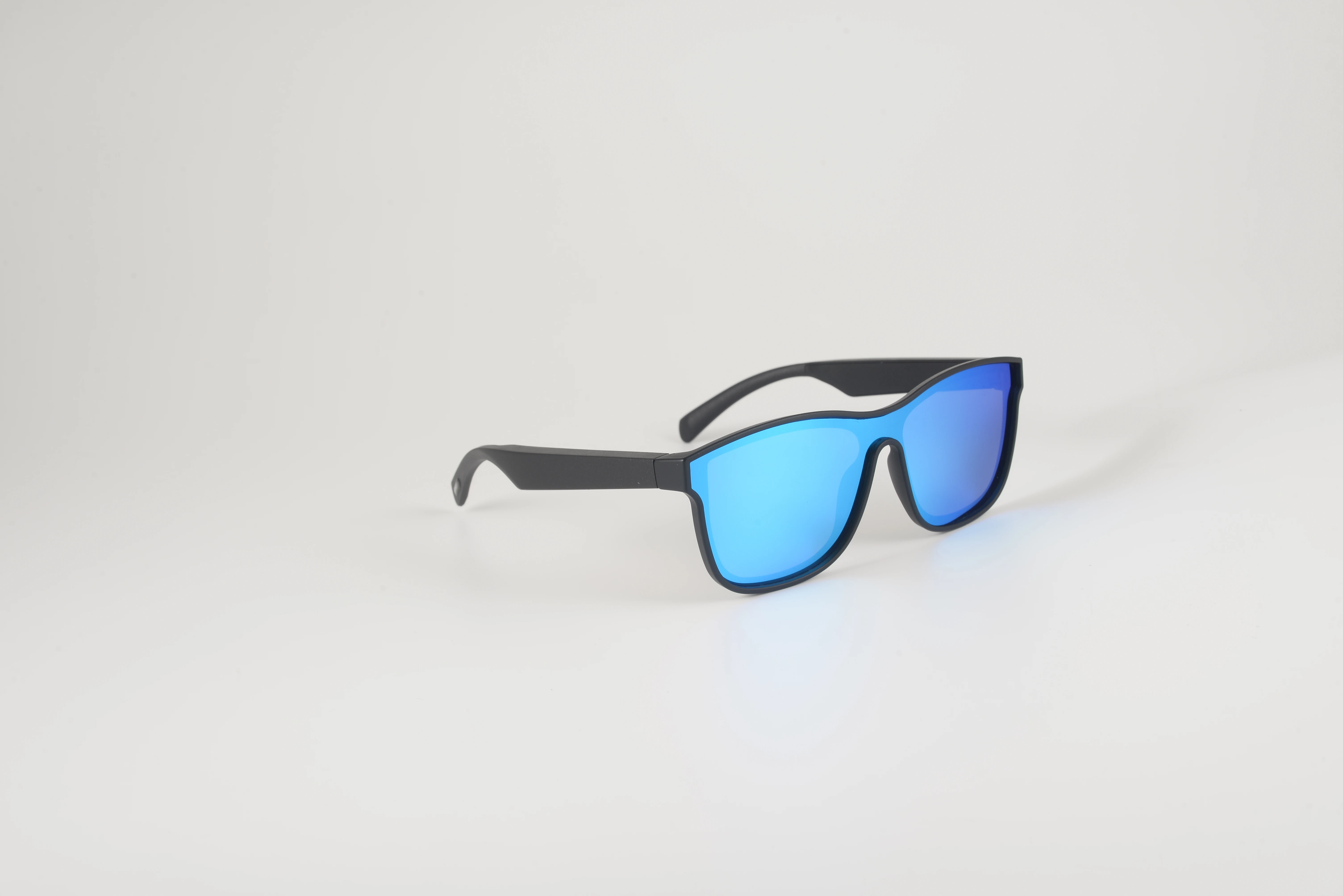 Мужские солнцезащитные очки с функцией громкой связи и музыкой | Электроника