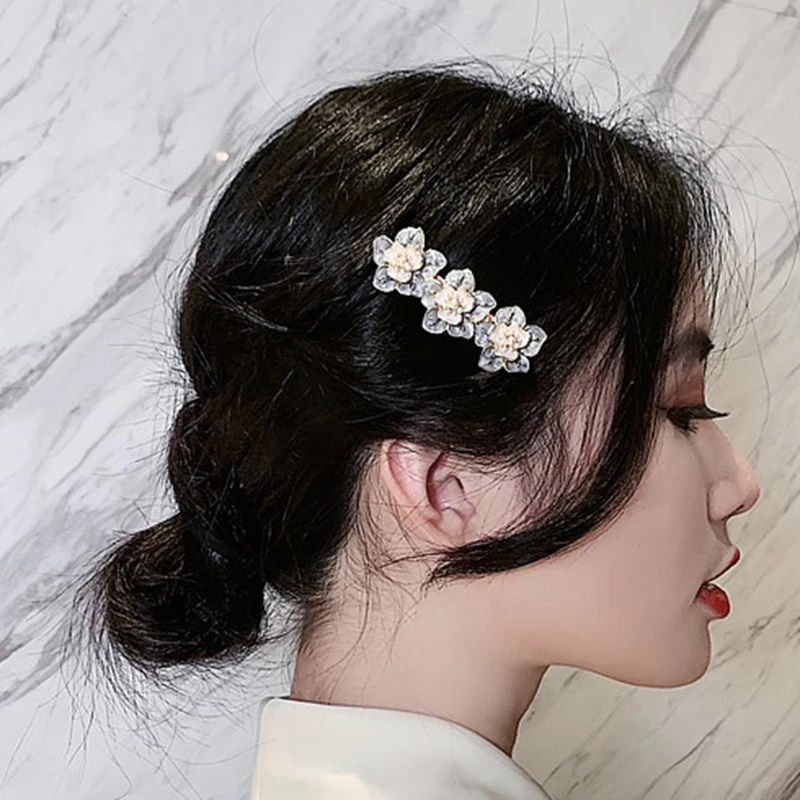 

Korean Women New Fashion Blue Petal Imitation Pearl Flower Hair Grips Hair Clips For Girls Hair Accessories Hairpins Hot Sale