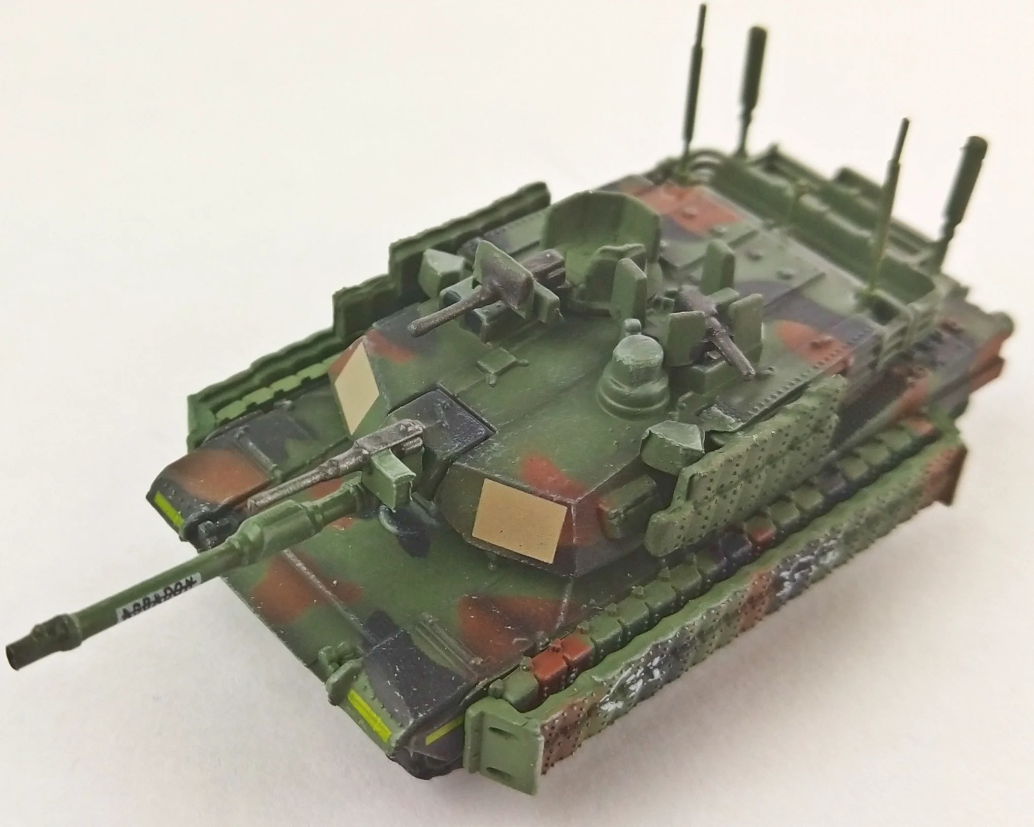 

Литой модели 1/144 Panzerkpf M1A2 резервуар для Военная Униформа литья под давлением модель автомобиля для детей Коллекция игрушек для подарка