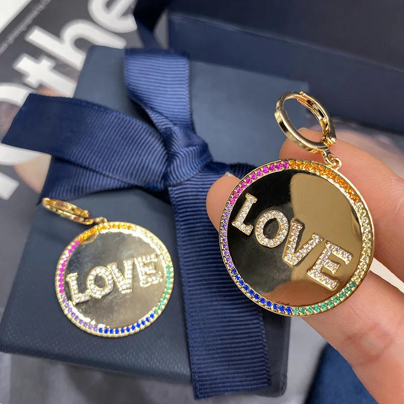 

Trendy LOVE letter round brand bright face diamond earrings European and American letter coin net red gift retro round pendant f