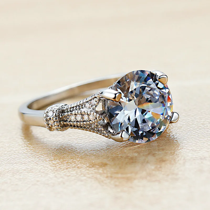 Роскошное женское круглое кольцо в виде Солита с кристаллом из розового золота