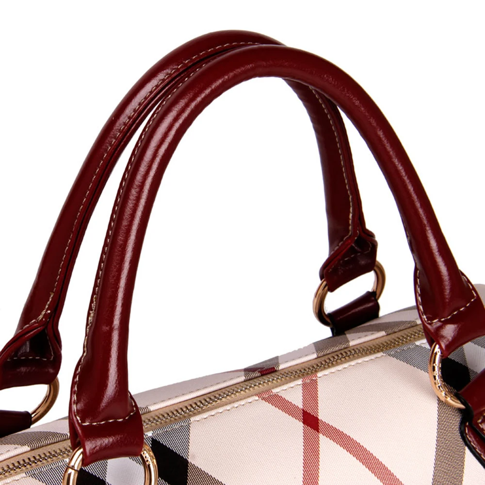 Feral Cat Brand Designer Woman 2020 New Fashion Messenger Bag Shoulder Crossbody Female Rivets Pillow Shape PVC Handbag | Багаж и сумки