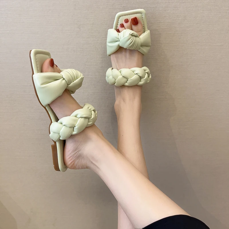 

Flat Shoes Female Low Slippers Casual Loafers Summer Clogs Woman Slides Pantofle Luxury Beach Soft 2021 Basic Rubber Leisure Flo