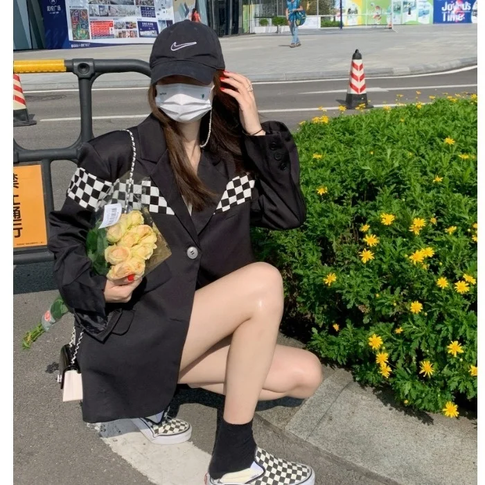 Женский однобортный клетчатый пиджак повседневный жакет черно-белого цвета с