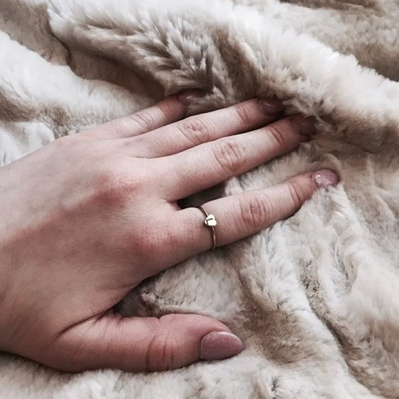 FIONTO влюбленные ручная штамповка раннее Золотое кольцо с гравировкой Женское