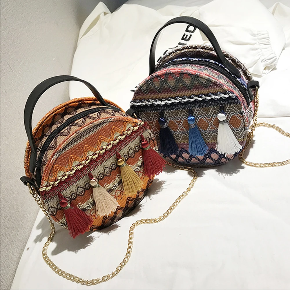 Женская сумка через плечо Boho винтажная соломенная с кисточками круглая из