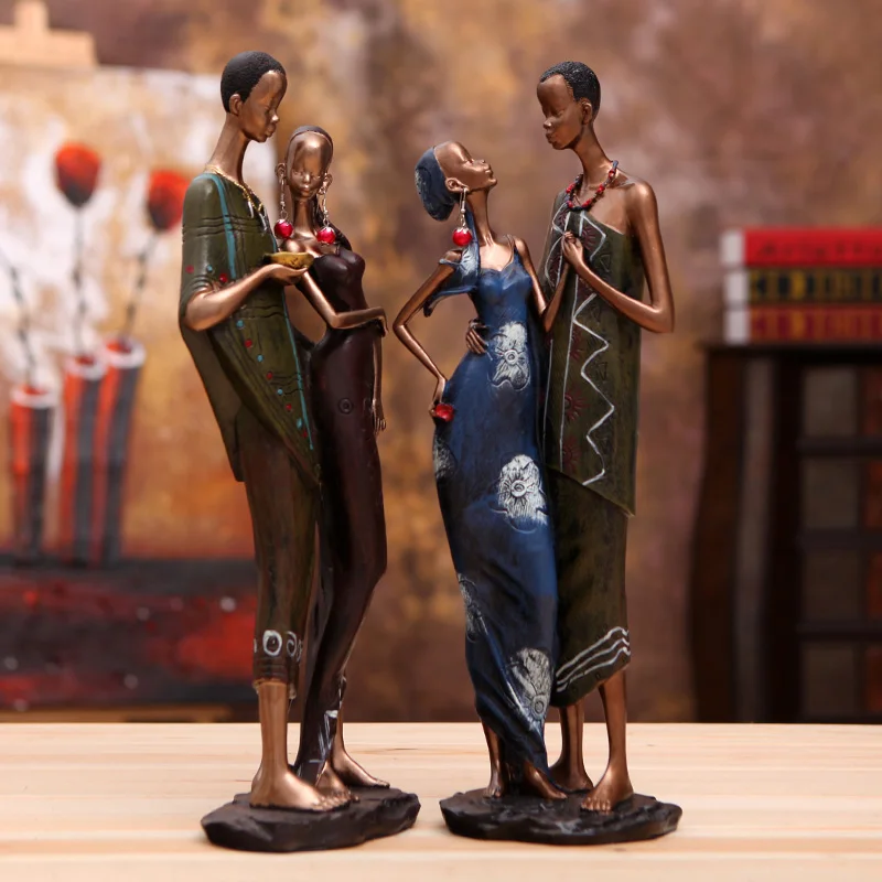 Пара африканских символов для мужчин и женщин статуя обнимания поцелуев