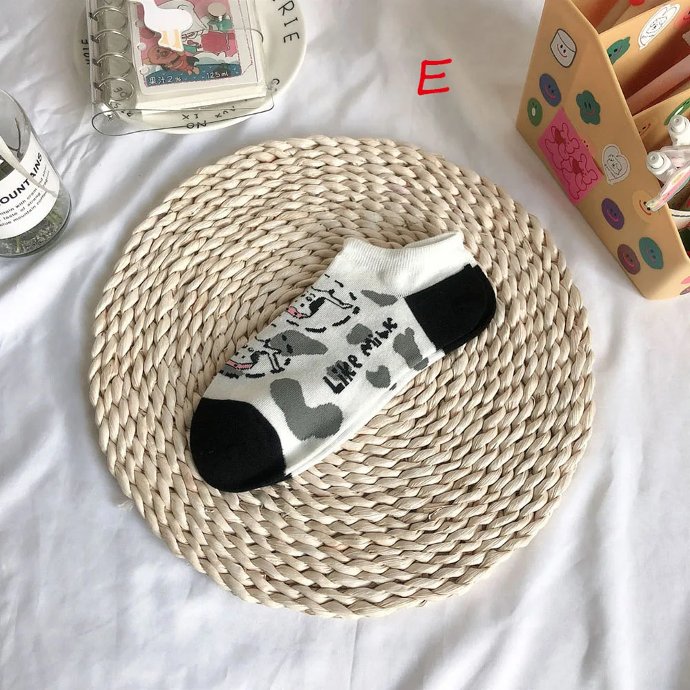 

Cute Women Ankle Socks Cotton Colored Short Boat Socks Cartoon Cow Strawberry Avocado Cute Funny Happy Socks