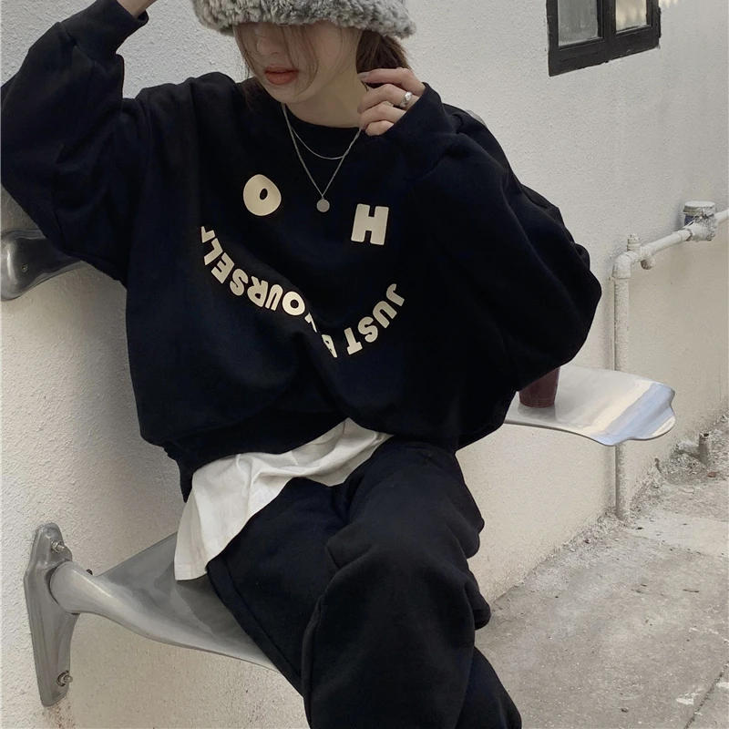 Осенне-зимние женские спортивные костюмы с круглым вырезом и буквенным принтом