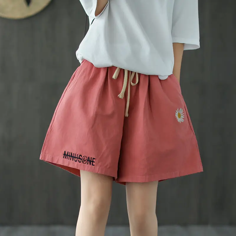 

Daisy Embroidered Shorts women's summer new RETRO art drawstring Elastic Waist Wide Leg casual hot pants
