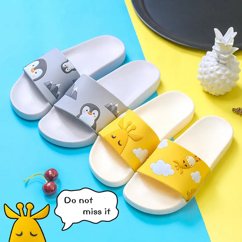 Летние детские сандалии для мальчиков и девочек Домашние Нескользящие тапочки
