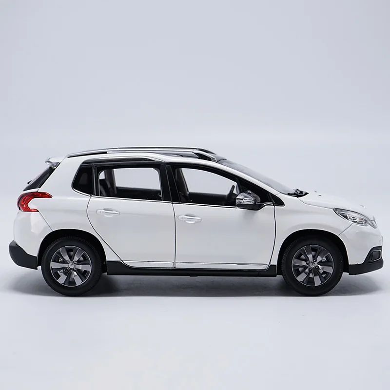1:18 высокоточная модель PEUGEOT 2008 из сплава автомобильная статическая