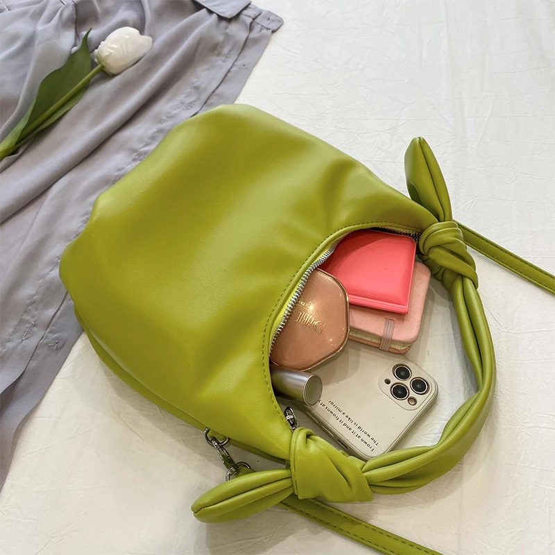 

Women Small Leather Hobo Crossbody Bags Casual Designer Tote Handbags Ladies Pure Color Messenger Bag Trending Shoulder Bags Sac
