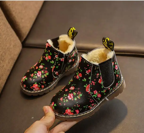 Осенне зимние ботинки для девочек Мартенс принцессы хлопковые с плюшевой