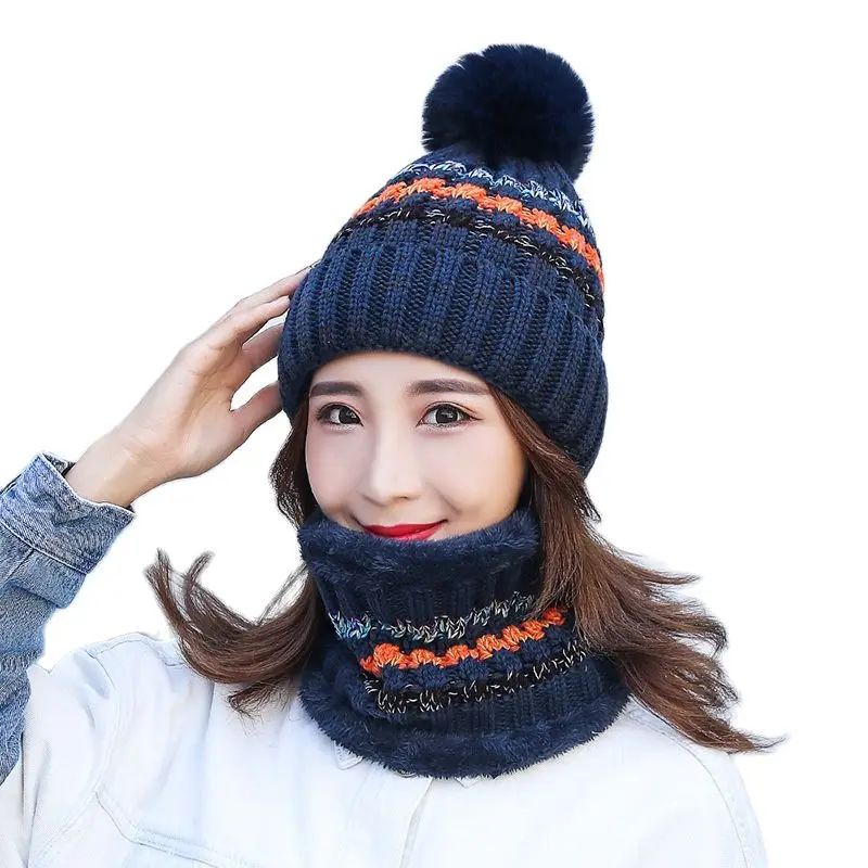 Женская вязаная шапка из двух частей шерстяная в полоску с воротником и рукавами