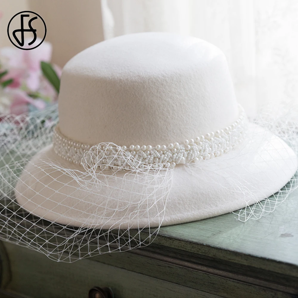 

FS French White Wool Felt Dome Top Basin Fedora Hats For Women Church Cloche Derby Hat Fedoras Bowler Cap With Pearl Beaded Veil