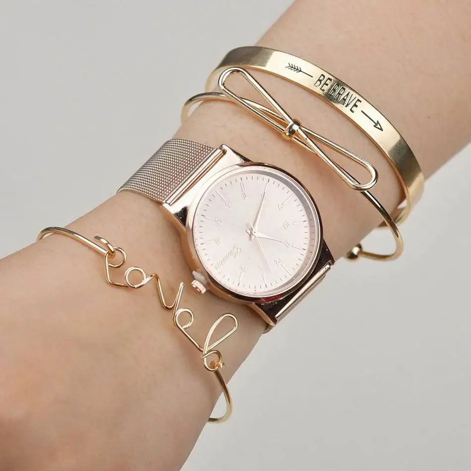 

Fashion Retro Bracelets for Women Golden Hollow Letter Flowers Simple Adjustable Chain Bracelet Women Party Wedding Accessories