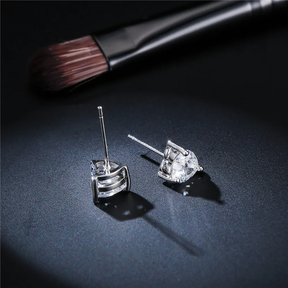 Изящные женские белые серьги с камнем кристаллом Шарм Серебряный Цвет маленькие