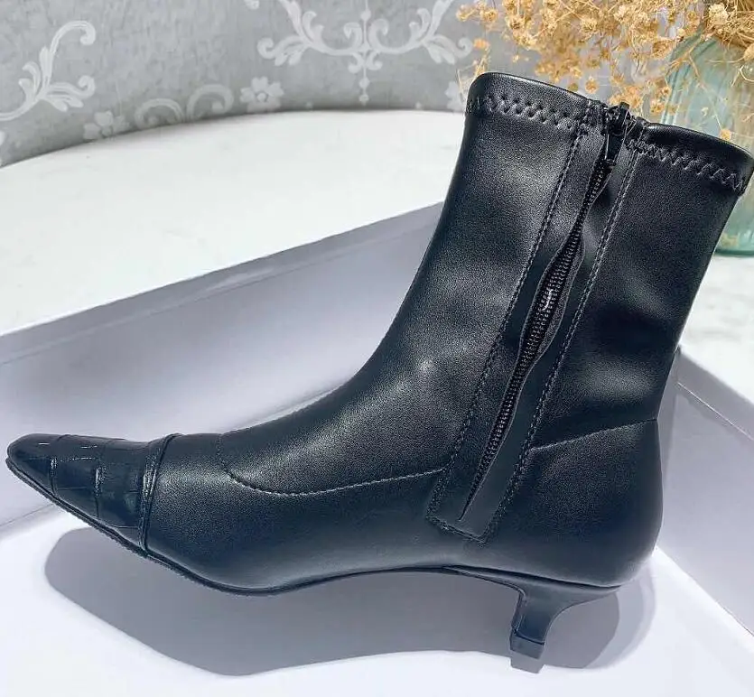 

2020 Fashion women Ankle Boots real Leather shoes high heels Winter femme Short Pointed Brand Designer shoes botas de mujer