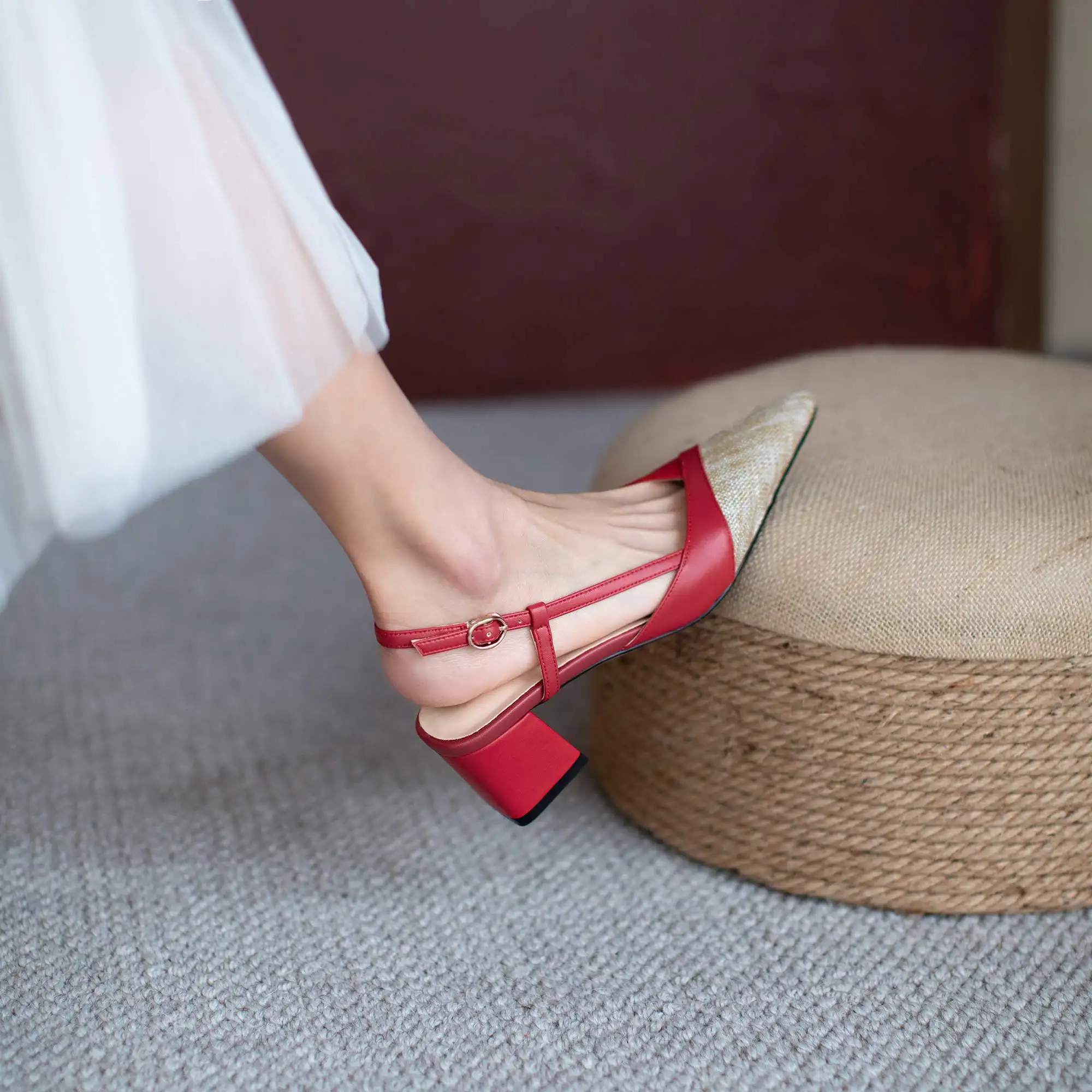 

Krazing pot 2021 genuine leather pointed toe high heels splicing sweet maiden high fashion buckle straps sandals women shoes L28