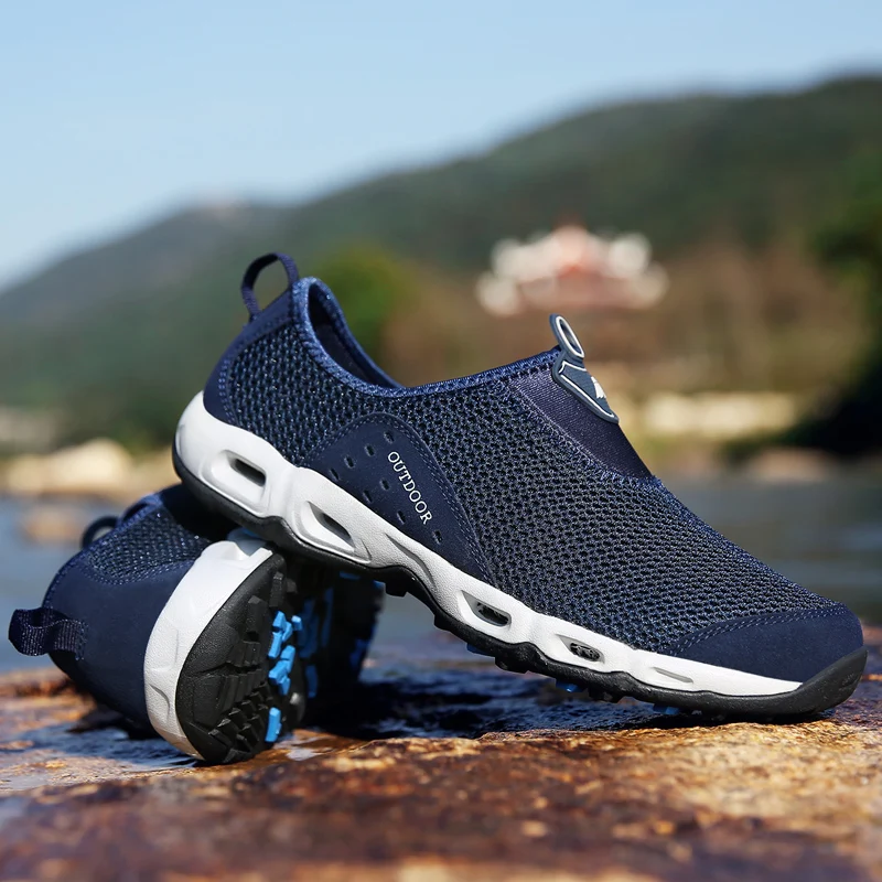

Men Outdoor Sneakers Breathable Hiking Shoes Comfortable Walking Shoes Zapatillas Hombre Large Size