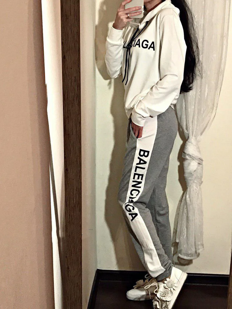 

Fashion Women's Suit Spring Casual Hooded Collar Pullover Solid Color Letter Printing Regular Trousers Two-piece Suit Donsignet