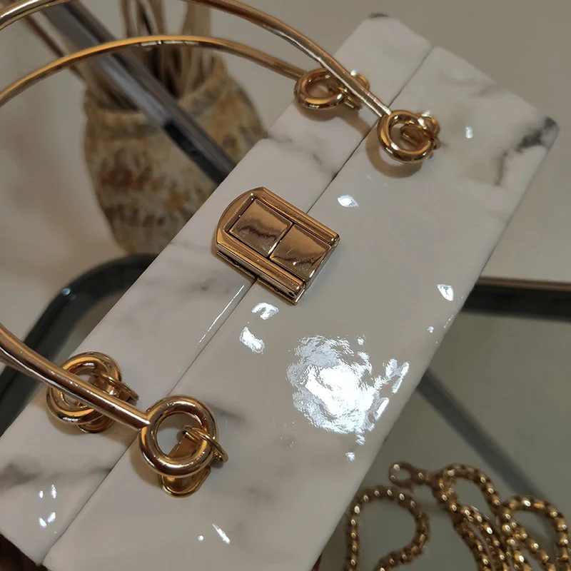 

[EAM] Fashion PU Leather Bags For Women 2021 Summer Lady Chain Travel Crossbody Shoulder Bags Female Handbags and Purses HN568