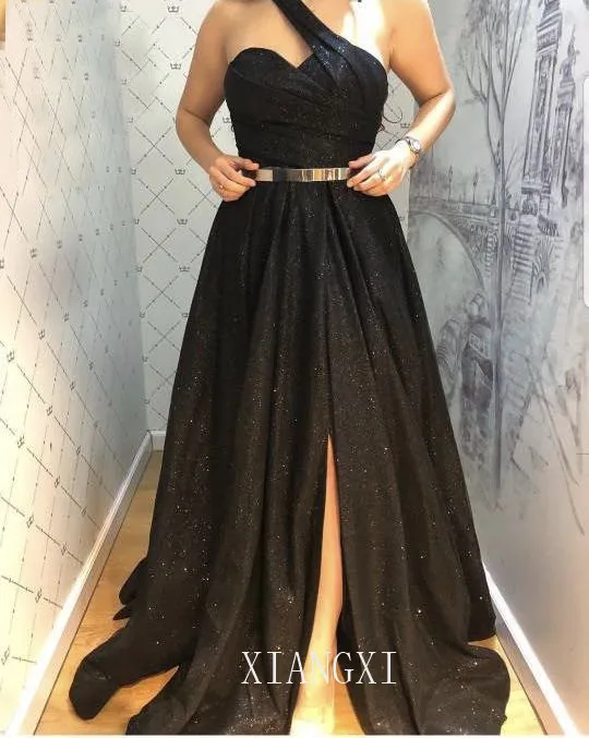 

New black evening dress shiny one-shoulder dress 2020 beautiful dress party dress