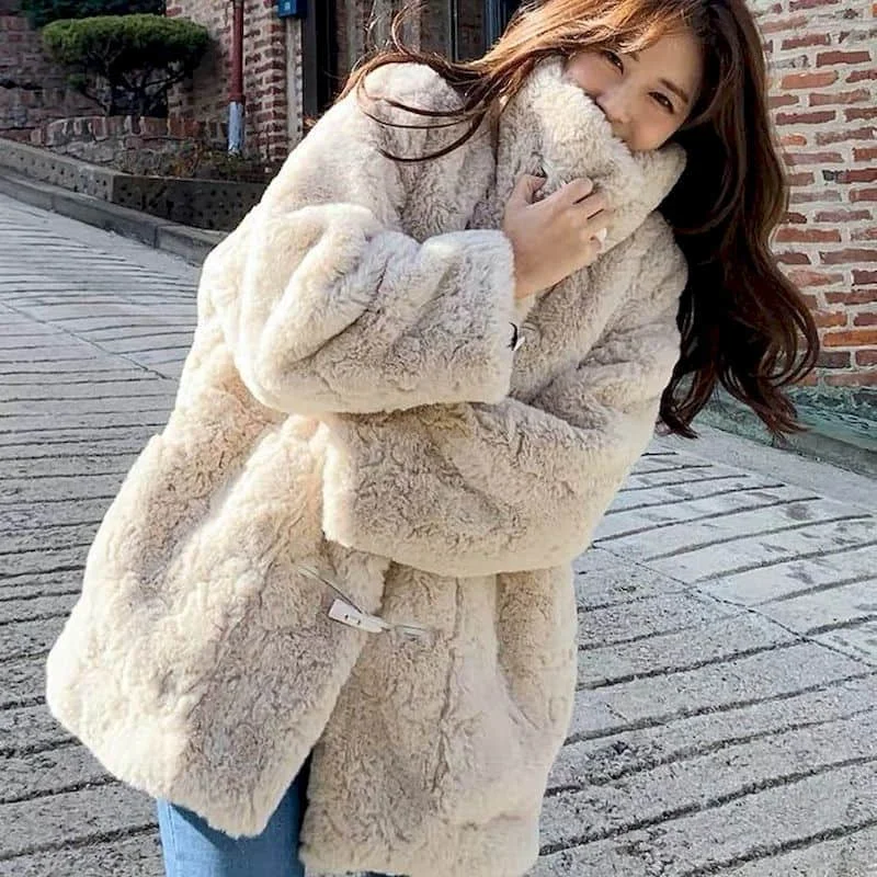 

Lamb velvet fur coat 2021 fall/winter women stand-up collar midlength elegant horn button imitation rex rabbit fur padded jacket