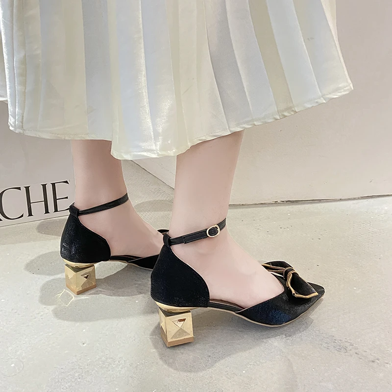 

Summer Shoes Woman Sweet Bow Knot Elegant Ankle Buckle Party High Heels Sandals Wedding Shoes Pointed Toe Square Thick Heel 2021