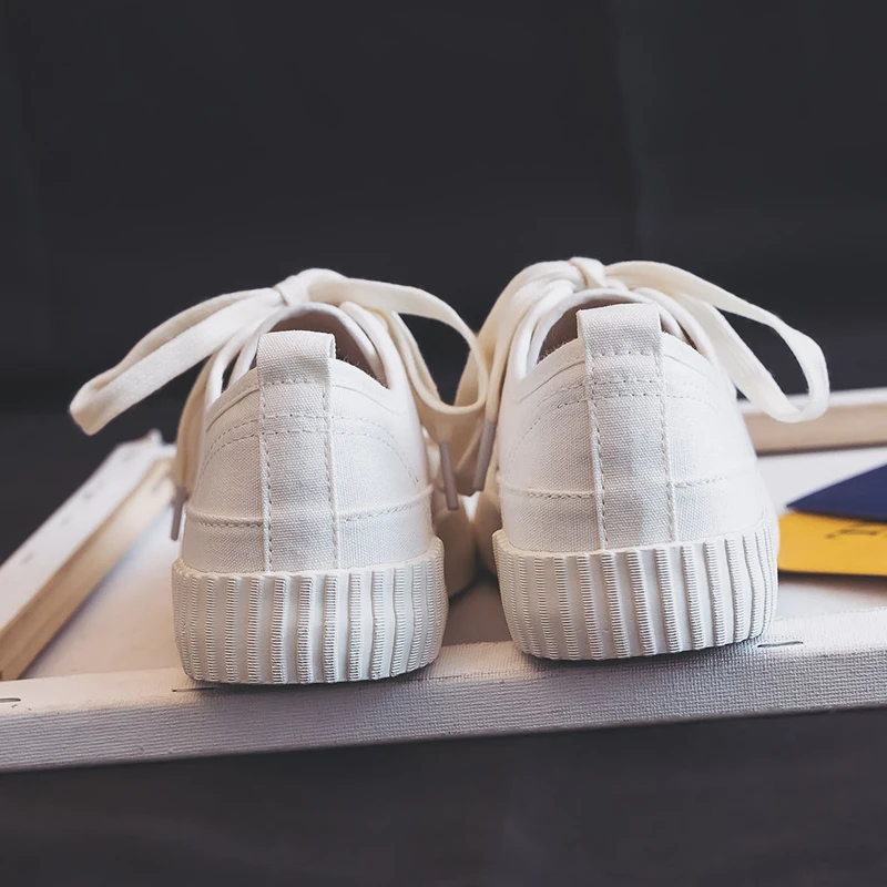 Повседневная парусиновая женская обувь Новинка однотонная на плоской подошве в