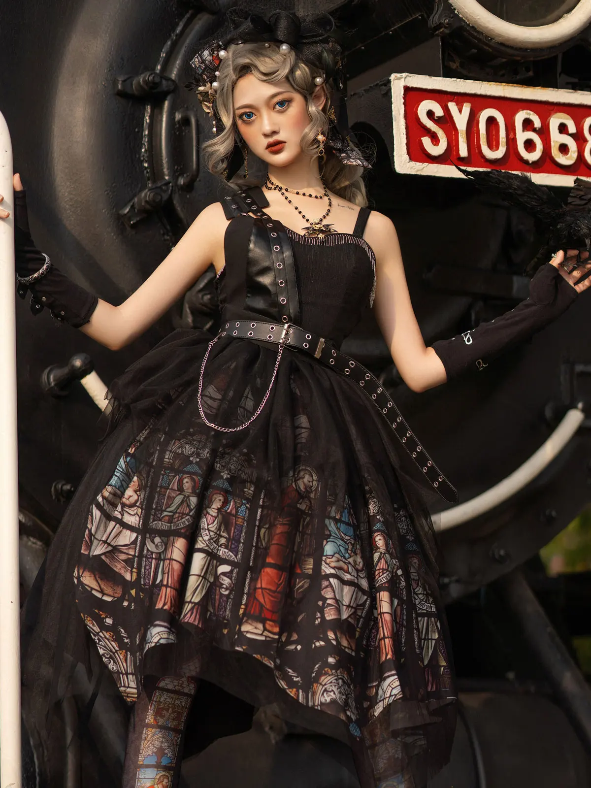 

Gothic Lolita JSK Dress Black Grommets Sleeveless Dark Lolita Jumper Skirt