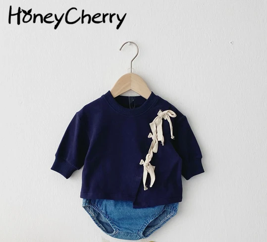 

Spring Korean baby girl treasure bow split irregular sweater denim shorts two-piece suit baby girl clothes