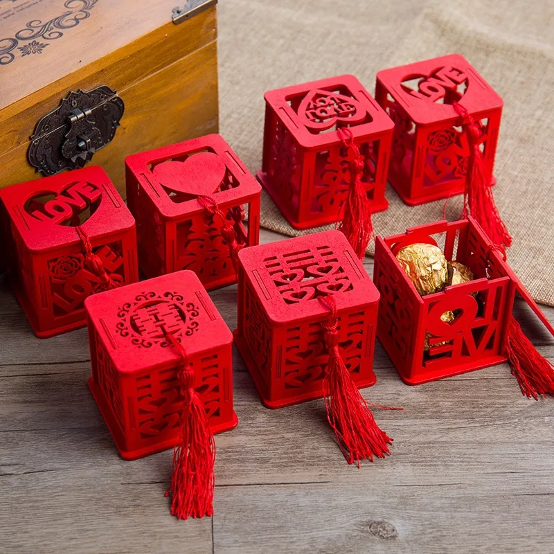 

1PC Creative Wedding Candy Boxes Hollow Out Tassel Wooden Favor Boxes Chinese Style Vintage Novelty