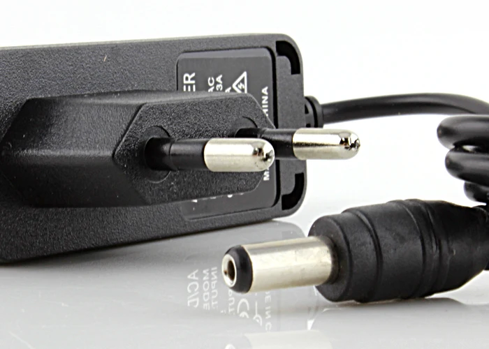 

AC 100-240V DC 12V 1A EU Plug AC/DC , , (2,1 * 5,5 )