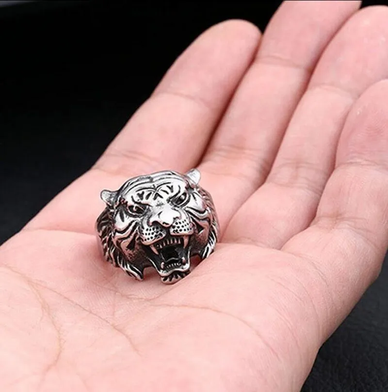 

Personality Punk Men's Tiger Ring Men's Exquisite Animal Jewelry Titanium Steel Gothic Punk Biker Rings