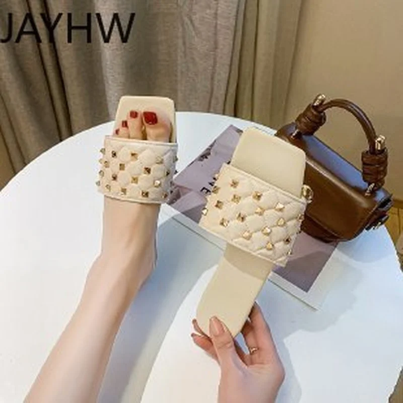 

Женские сандалии и тапочки JAYHW с квадратным носком на плоской подошве, новинка 2021, женские туфли в европейском и американском стиле с заклеп...
