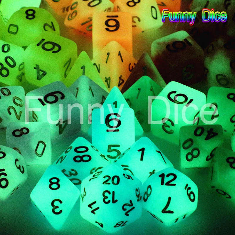6 комплектов 2 цвета разные светится в темноте D4 D6 D8 D10 % D12 D20 кости + 1 большая сумка