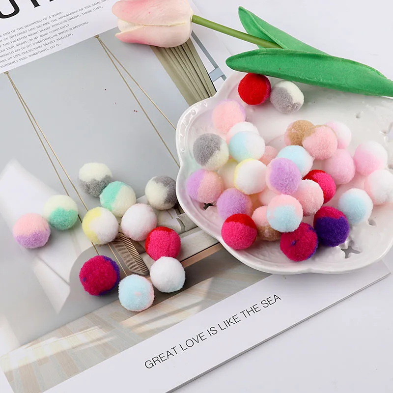 

15mm-30mm Mixed Size Double Color Embedded High Stretch Ball Pompom Plush Christmas DIY Handmade Toys Sewing Clothes Accessories